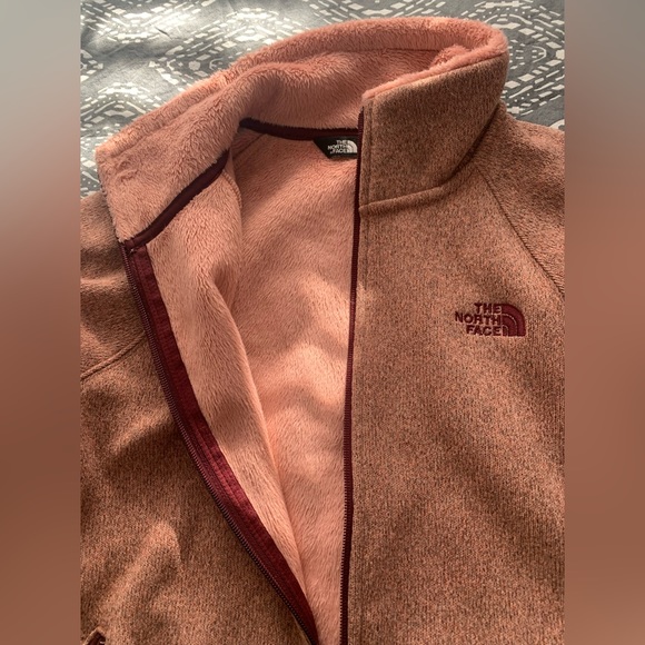 The North Face zip up warm fleece - Picture 2 of 4